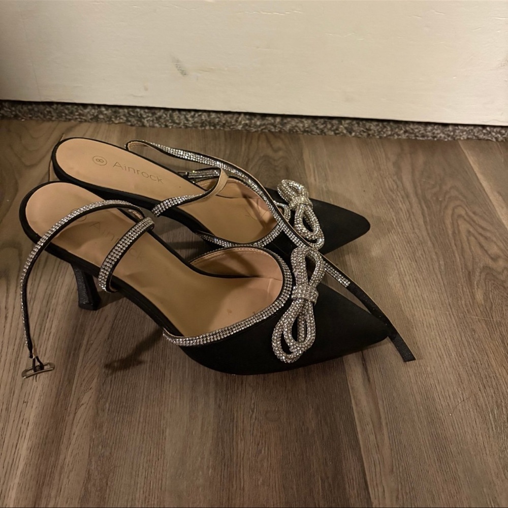 Size 8 Women’s Elegant Black Heels with Rhinestone Accents